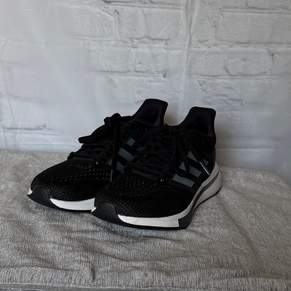 ADIDAS EQ21 RUN RUNNING SHOES Men’s 8-1/2 
Like New - Picture 2 of 12